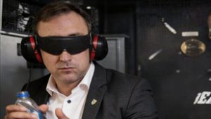 A Kutyapárt is felszállt a Maduro-mémhajóra, a II. kerület polgármesterét „rabolták el”