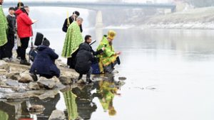 Három csodát ünneplünk január 6-án, és ennek örömére még a jeges vízbe is beugrunk