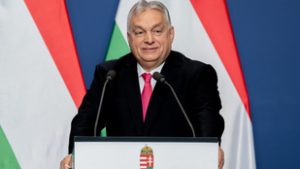 Orbán Viktor seregszemlét tartott, elmondta, mi kell a kétharmadhoz