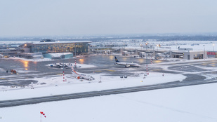 Az ítéletidő miatt leállt a Liszt Ferenc Nemzetközi Repülőtér