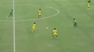 Életfogytiglani eltiltást ért ez az egészen brutális szabálytalanság – videó!