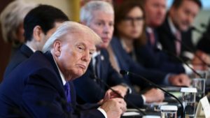 Trump újabb katonai támadást indított, ennek hatása már nem kerülhette el Magyarországot