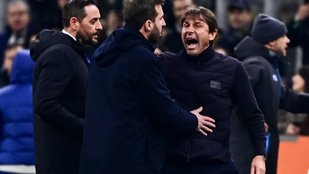 A Napoli kiállított edzője majdnem „megette” a bírót vacsorára a milánói rangadón