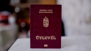 Kijött a legerősebb útleveleket rangsoroló lista, Magyarország előkelő helyre került