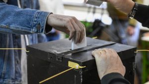 Évtizedek óta nem történt ilyen, az első forduló nem hozhat döntést