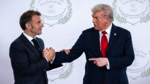 Donald Trump francia akcentussal gúnyolta ki Emmanuel Macront