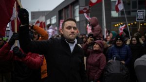 Grönland már a legrosszabbra készül, a miniszterelnök nem zárja ki egy invázió lehetőségét