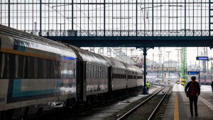 Új motorvonatokat és InterCity kocsikat vásárol a MÁV