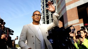 Vádat emeltek a CNN korábbi műsorvezetője ellen, miután élőben közvetített a minnesotai tüntetésekről