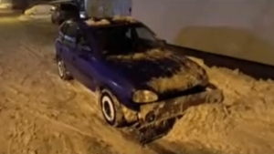 Raklapból eszkábált hókotróval mehetett az útra a Heves vármegyei polgármester, eljárás indult az ügyben