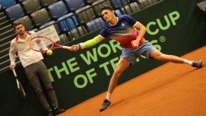 Második számú játékosunk, Piros Zsombor kezdi az amerikaiak elleni tenisztörténeti párharcot