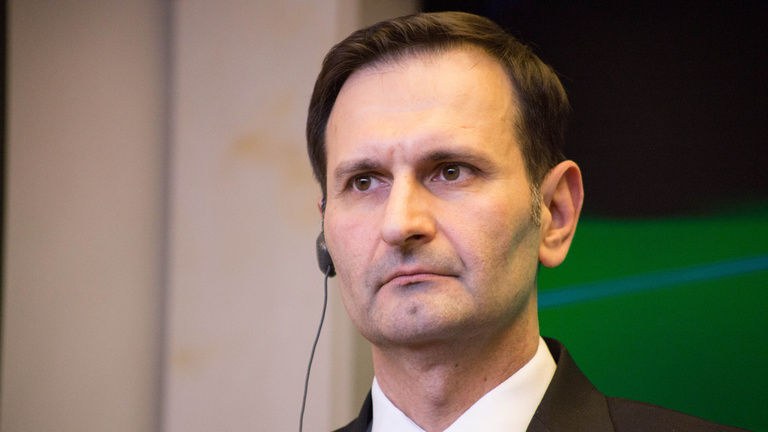 Kényszerhelyzetbe került Horvátország Magyarország miatt, figyelmeztet a volt miniszter