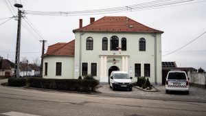 „Azt hiszed, nyugodt az élet, aztán pikk-pakk, Chicago van” – riport Nagytevelről, ahol rálőttek a polgármesterre