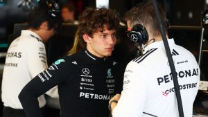 Közúti balesetet szenvedett a Forma–1-es pilóta