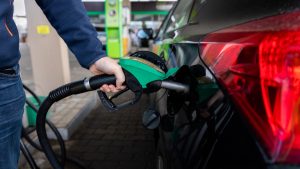 Heteken belül drágulhat az üzemanyag a januári rezsistop miatt