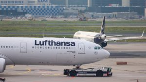 A Lufthansa 24 órás sztrájkot hirdetett, számos járatot törölnek