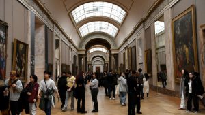 Csőtörés volt a párizsi Louvre-ban, több termet is lezártak